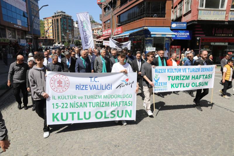 15-22 Nisan Turizm Haftası kutlama etkinlikleri dolayısıyla yürüyüş düzenlendi