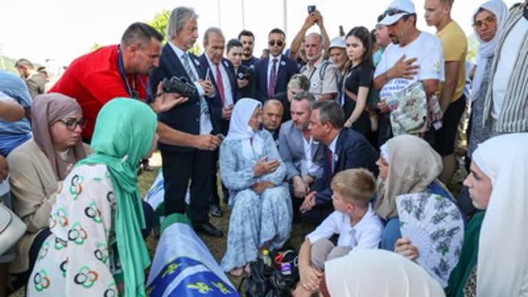 CHP Lideri Özgür Özel, Srebrenitsa Anma Töreninde: “Erdoğan’ın Mesajının Yarıda Kesilmesinin Doğru Olmadığını Söyledim”