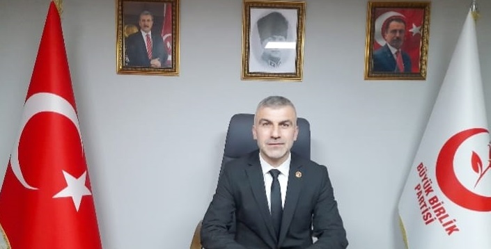 Özçelik’ten Öğretmener Günü Kutlaması