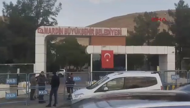 Kayyum mağdurları yaratıp toplumu