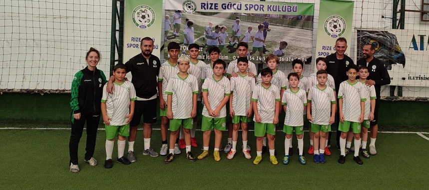 Rize’ de bir grup