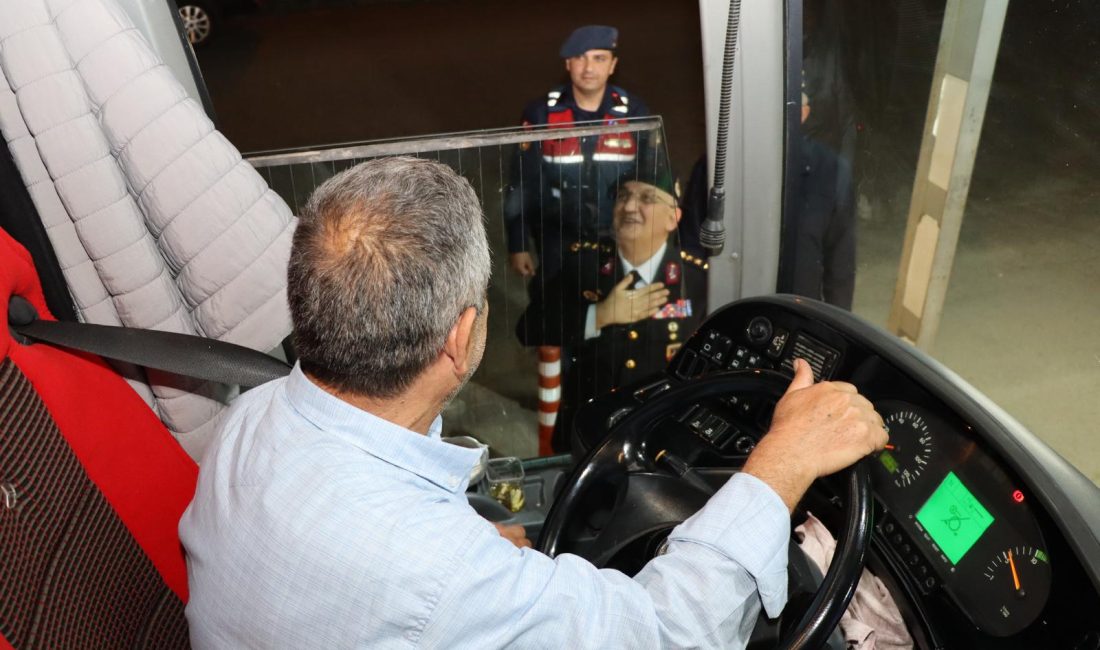 Rize İl Jandarma Komutanlığı’ndan Trafik Denetimi ve Bilgilendirme Çalışmaları Rize İl Jandarma Komutanlığı,