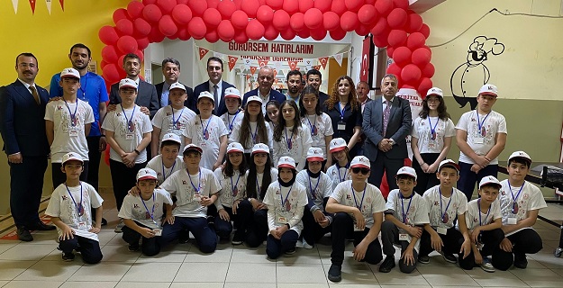 İkizdere Atatürk İlkokulu’nda TÜBİTAK 4006 Bilim Fuarı Düzenlendi