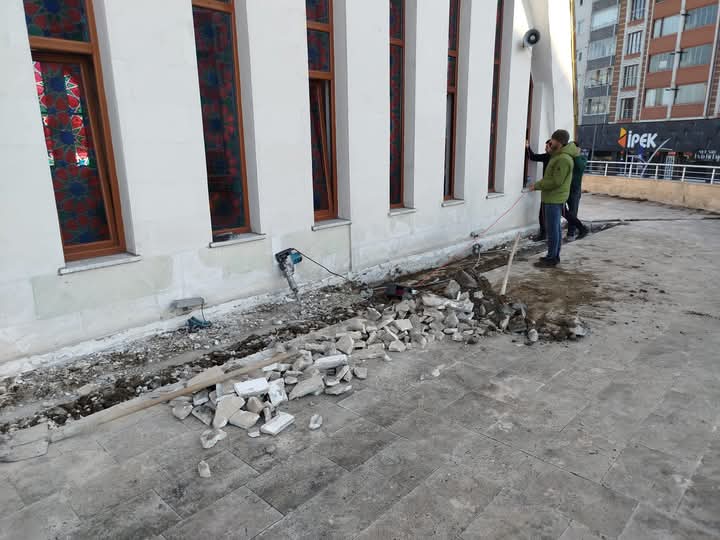 Ardeşen 15 Temmuz Camii’nde İzolasyon Sorunu Giderildi