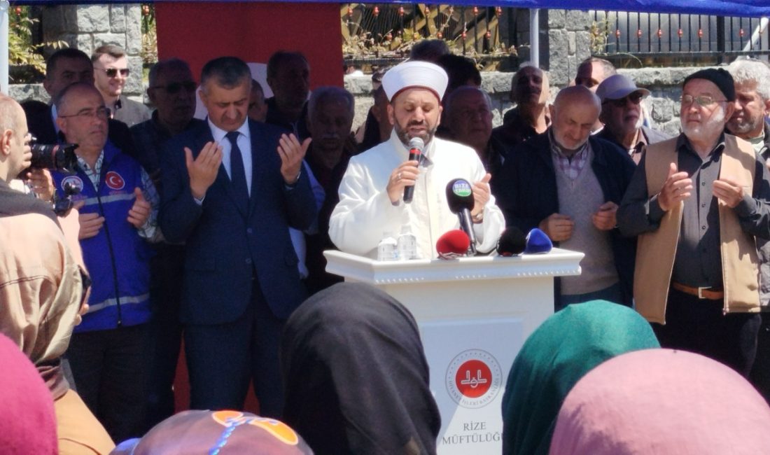 Rize’den kutsal topraklara gitmek üzere yola çıkan 248 kişilik hac