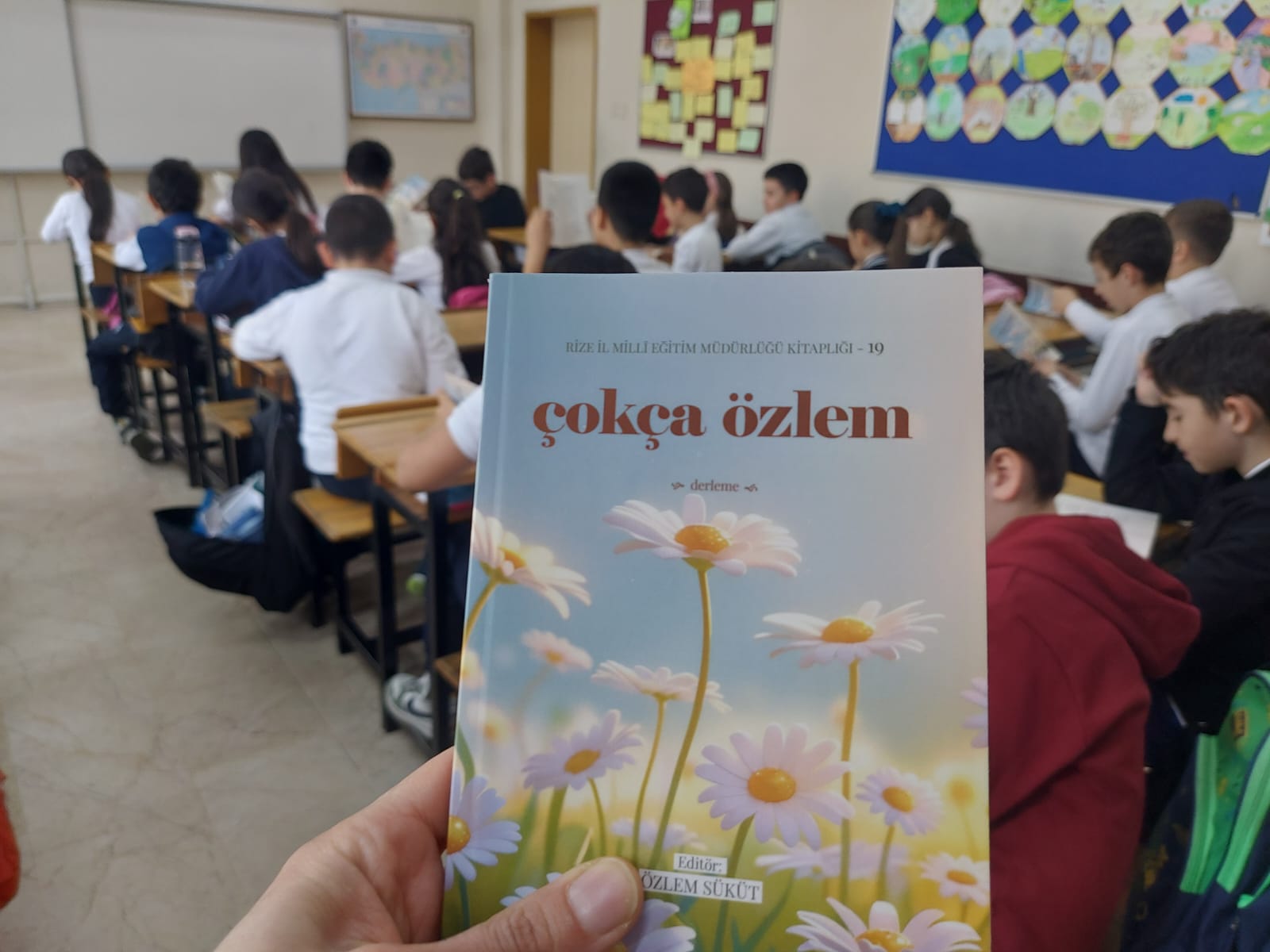 Rize TOBB İlkokulu öğrencileri “Çokça Özlem” isimli kitap çıkardı
