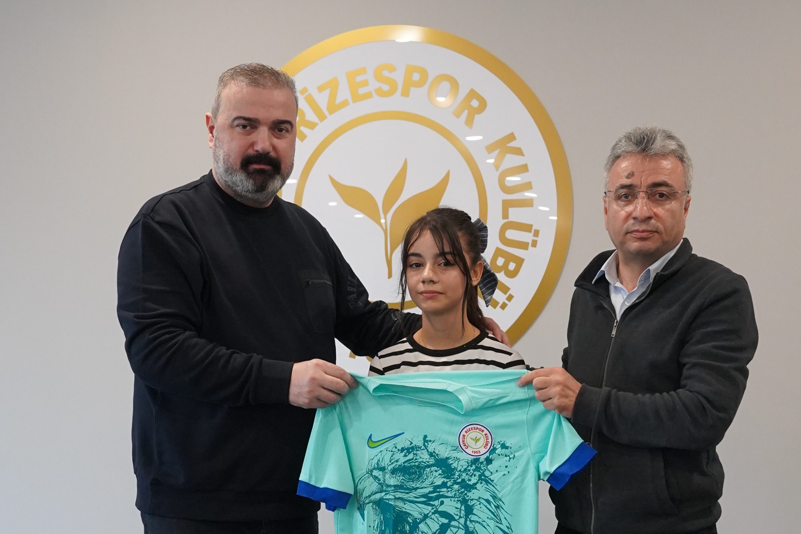 RİZESPOR DEPREMZEDE MİSAFİRLERİ AĞIRLADI