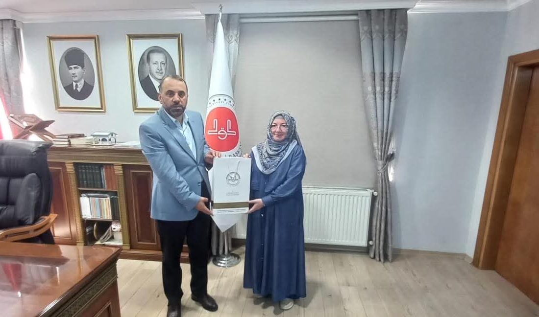 Eşinin öğretim üyesi olması
