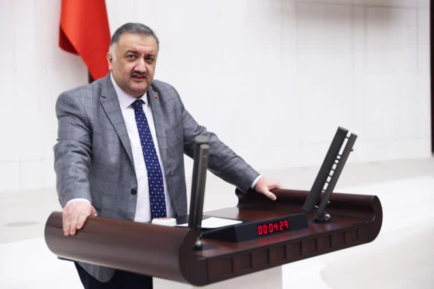 DEVA Partili Karal: Mazot son 11 günde 7 lira zamlandı, savaşın ilk kurbanı tarım oldu
