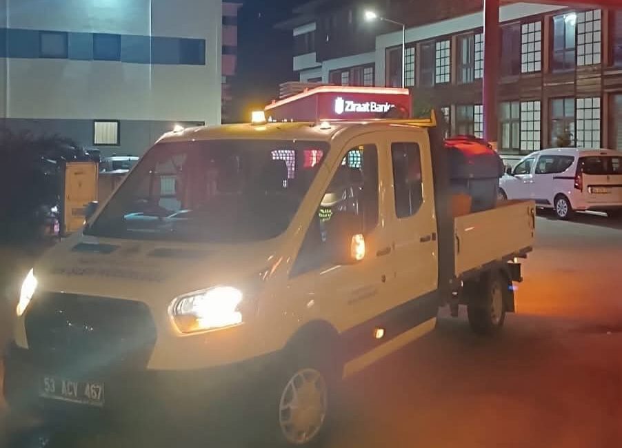 Pazar Belediyesi Veteriner İşleri Müdürlüğü ekipleri tarafından ilçe genelinde haşerelere