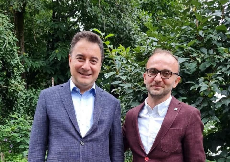 DEVA Partisi Rize İl Başkanı M. Engin Korkmaz, siyaset arenasında