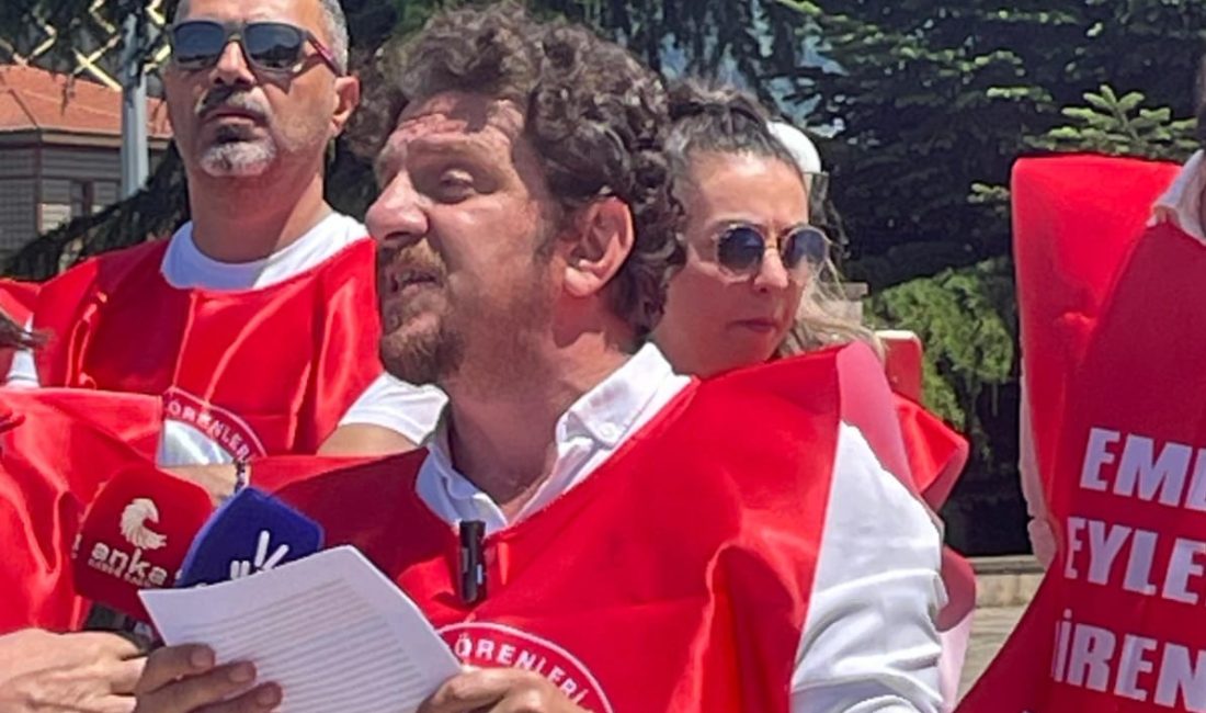 Eğitim-İş Rize Şubesi soruyor: “Bu kararların maliyetini kim karşılayacak?” Eğitim-İş Rize Şubesi, görevlerinden haksız yere uzaklaştırıldıkları mahkeme kararıyla tescillenen