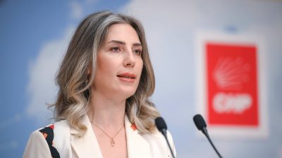 CHP Genel Başkan Yardımcısı Gülşah Deniz Atalar, Edirne Selimiye Camisi'nde