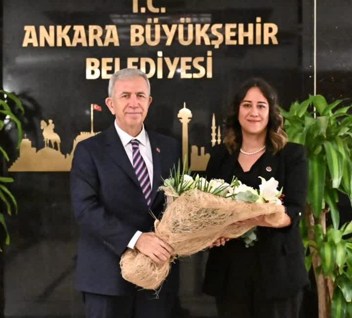 Cumhuriyet Halk Partisi Ankara Kadın Kolları İl Başkanı Ayça Çağlar,