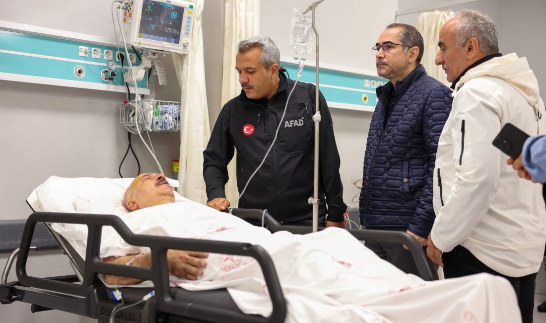 Vali İhsan Selim Baydaş, dün gece Kalkandere-İkizdere yolu üzerinde seyir