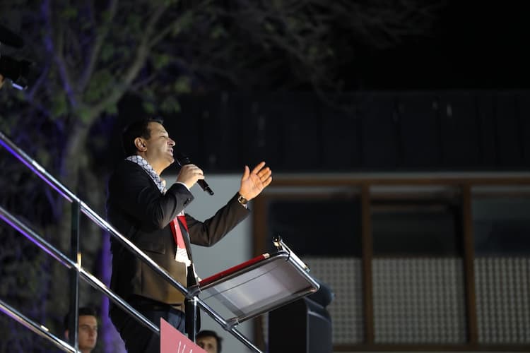 Saadet Partisi Genel Başkanı Mahmut Arıkan, Eyüpsultan Meydanı’nda düzenlenen ''Filistin'e