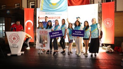 Rize’nin Ardeşen ilçesinde, Vali Recep Yazıcıoğlu Rafting Parkuru’nda düzenlenen Rafting