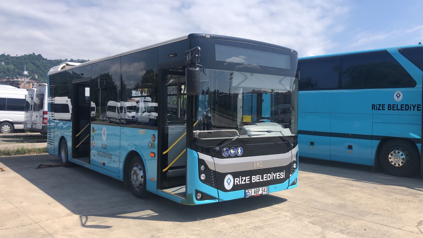 Rize Belediyesi, okulların açılmasıyla birlikte Rize–Trabzon otobüs sefer saatlerinde düzenlemeye
