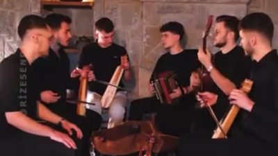 Adnan ONAY   Literatürde Diatonik akordiyon denen bizde ise armonik