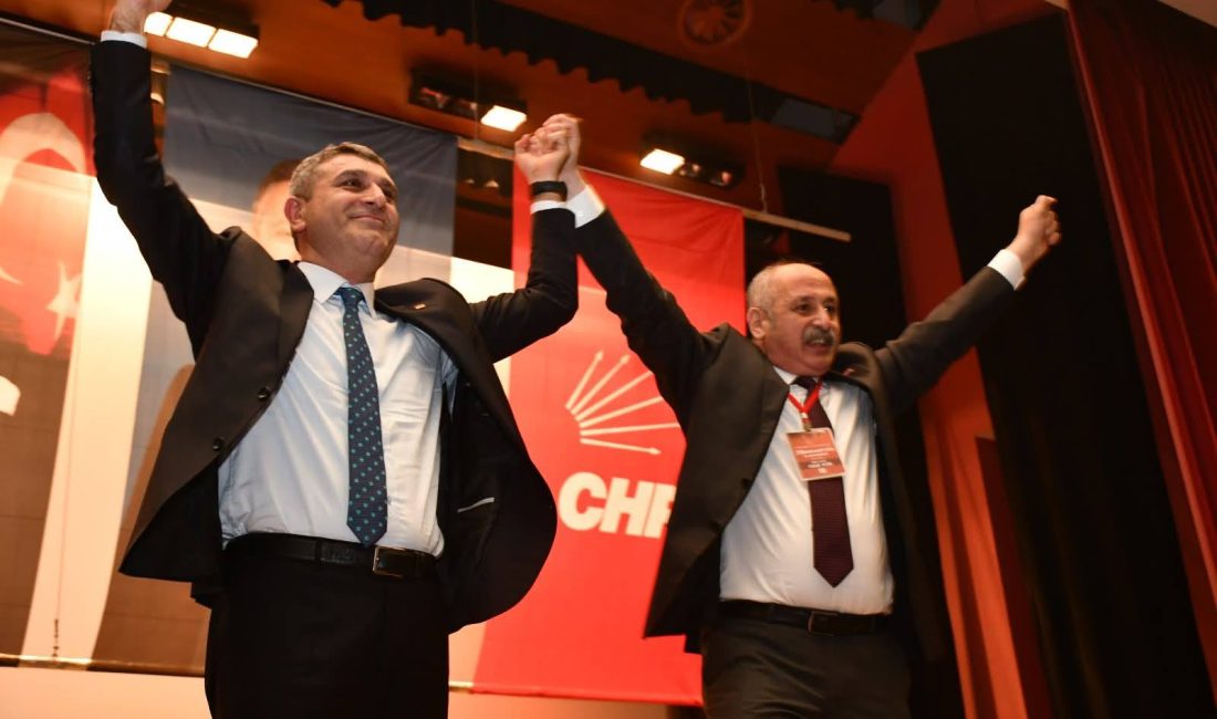 CHP ARTVİN İL KONGRESİNDE ORHAN ATAN GÜVEN TAZELEDİ. CHP Artvin 39. Olağan İl Kongresi’nde mevcut İl Başkanı Yusuf