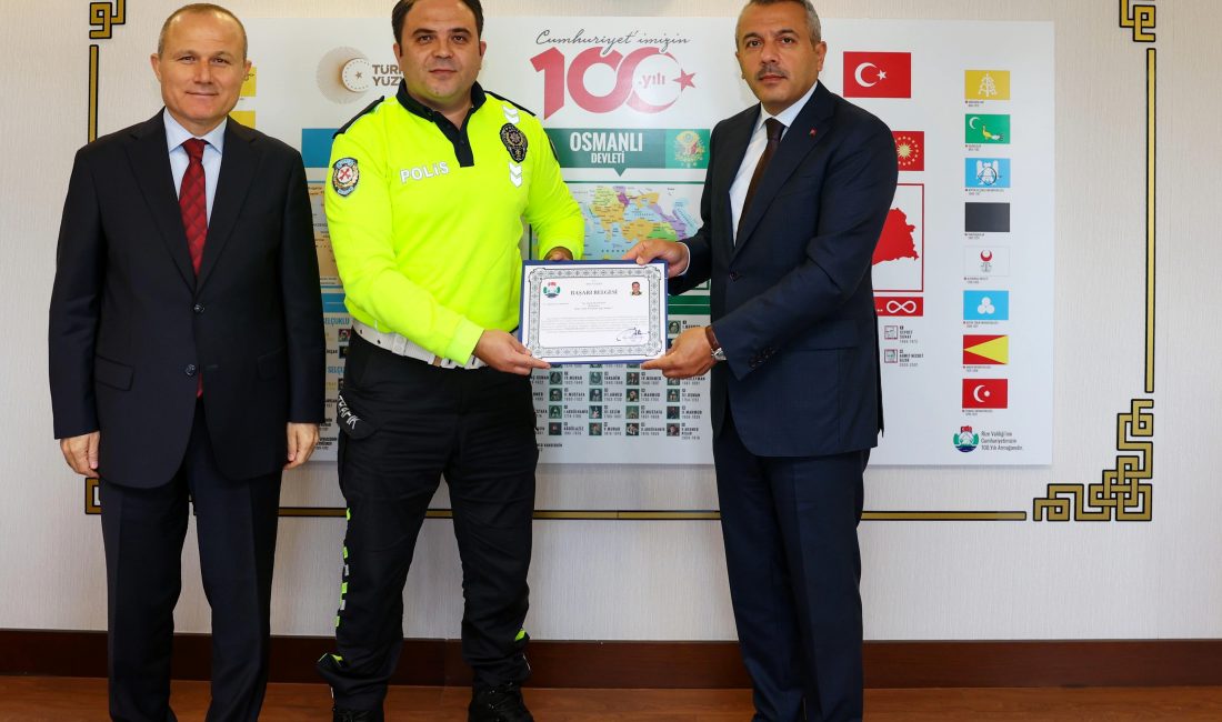 Cumhurbaşkanı Recep Tayyip Erdoğan'ın Rize programının ardından Trabzon'a hareketi esnasında,