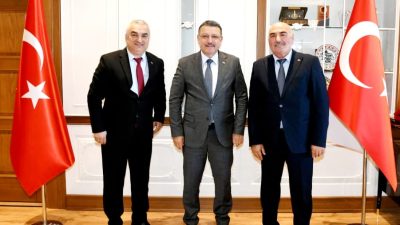 Trabzon Artvinliler Derneği Başkanı Ahmet Külekçi ve başkan yardımcısı Efrahim