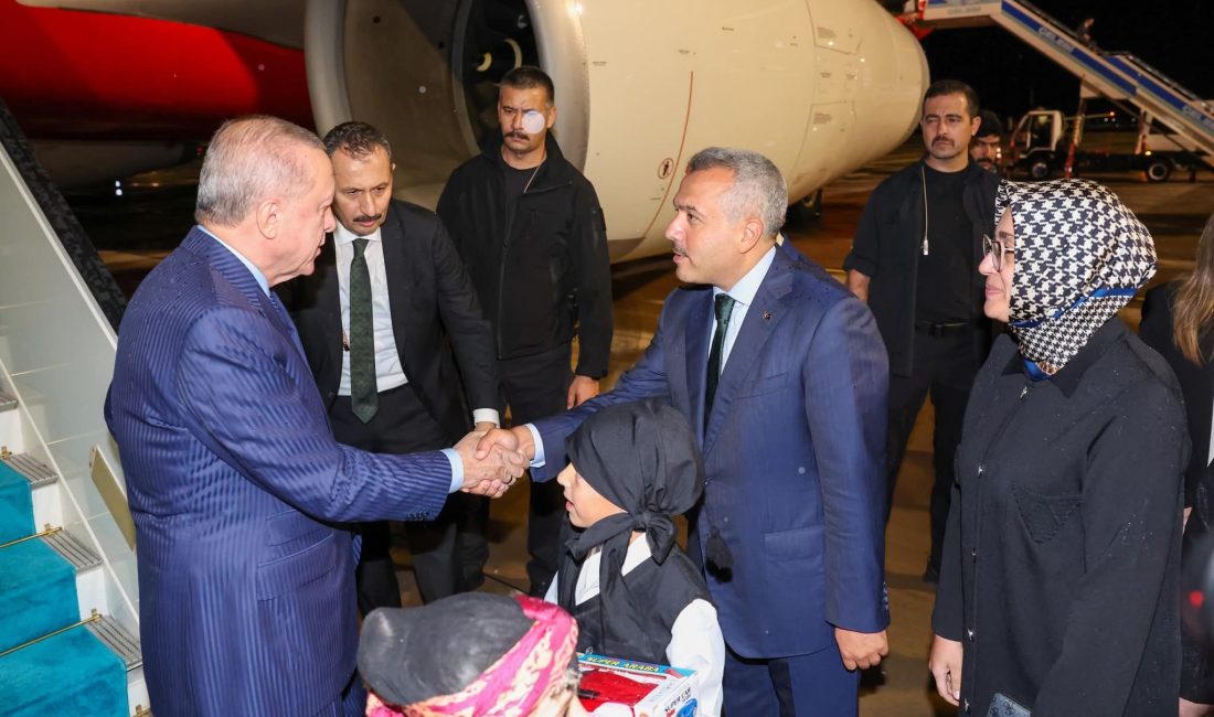 Bir dizi ziyaret, toplu açılış ve temel atma törenine katılmak