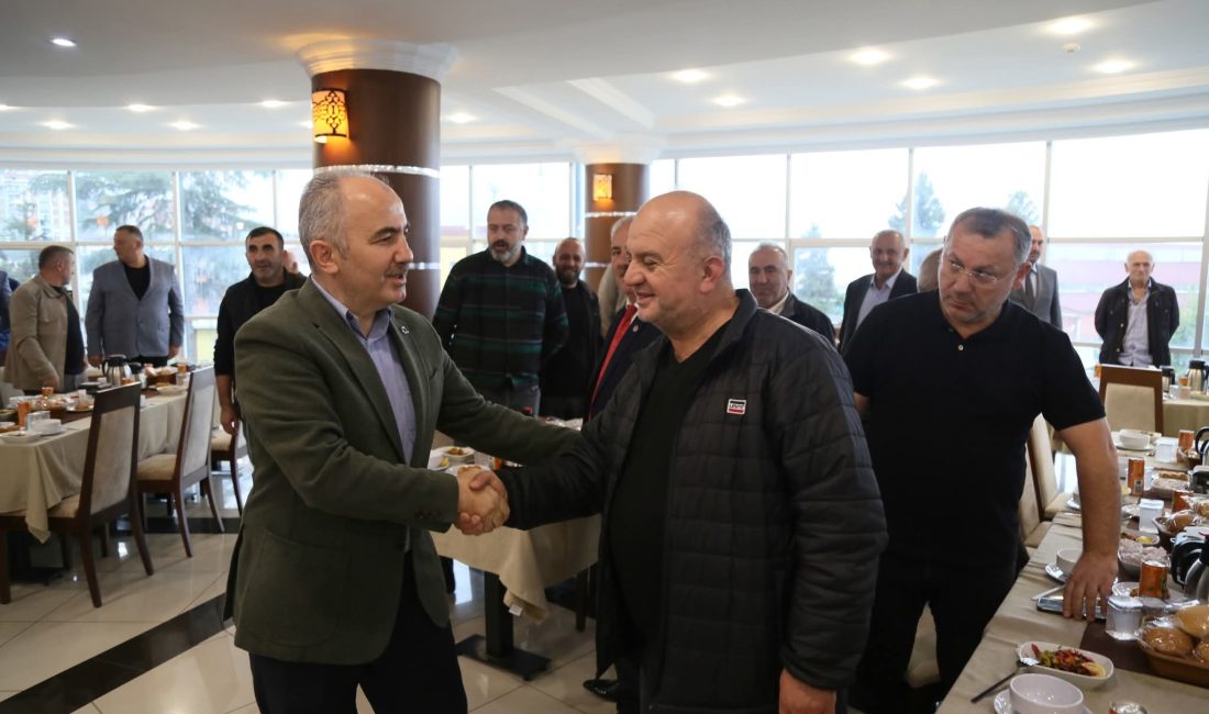 RİZE’DE 19 EKİM MUHTARLAR GÜNÜ PROGRAMI DÜZENLENDİ Rize’de 19 Ekim Muhtarlar Günü dolayısıyla bir buluşma programı düzenlendi.