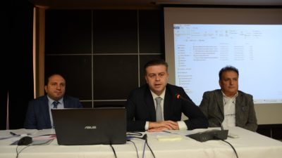 Rize İl Millî Eğitim Müdürü Halil İbrahim Akmeşe başkanlığında, merkez