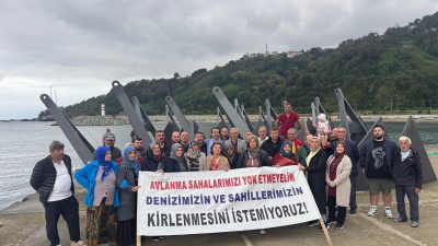 Rizenin Pazar ilçesine bağlı Zelek köyünde “Kafes balıkçılığına hayır” diyerek