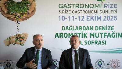 Vali İhsan Selim Baydaş ve Rize Belediye Başkanı Rahmi Metin,