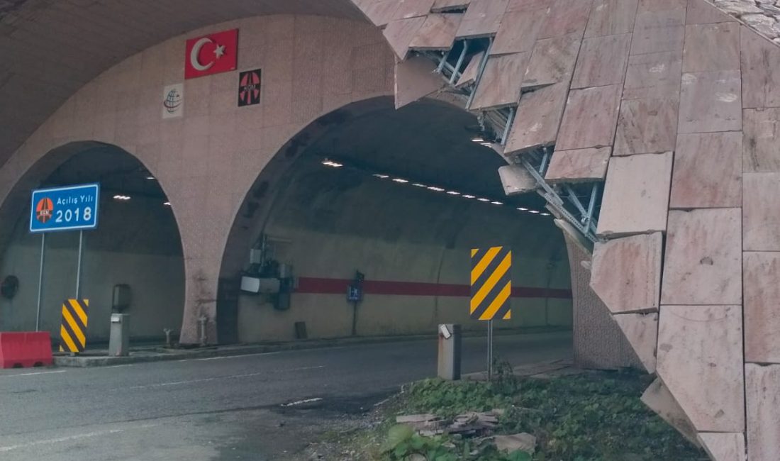 TÜNEL GİRİŞİNDEKİ KAPLAMA TAŞLARIN DÜŞMESİ ENDİŞE VERİYOR