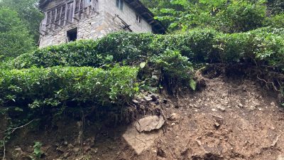 İKİZDERE-ŞİMŞİRLİ KÖYÜNDE MEYDANA GELEN HEYELANDA ÖZEL İDARE TARAFINDAN DUVAR YAPILMASI