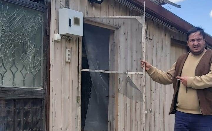 İKİZDEREDE AYI SALDIRISI, EV VE KOVANLARDA HASAR VAR ARICI DURMUŞ SEYHAN’’BÖLÜCÜBAŞINA SAHİP ÇIKANLAR BİZE SAHİP ÇIKMIYOR’’