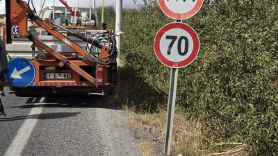Ulaştırma ve Altyapı Bakanı Abdulkadir Uraloğlu, ülke genelinde karayollarında hız