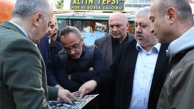  Rize Belediye Başkanı Rahmi Metin, beraberinde Belediye Başkan Yardımcıları