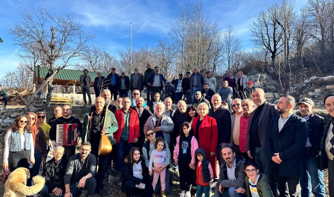 CHP Rize Milletvekili Tahsin Ocaklı, Artvin’in Şavşat ilçesine bağlı Maden