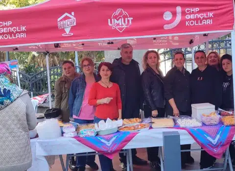 CHP Trabzon İl Başkanlığı, Ortahisar Kadın Kolları'nın düzenlediği kermeste kadın