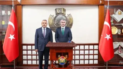 Aile ve Sosyal Hizmetler Bakan Yardımcısı Zafer Tarıkdaroğlu, Rize'de Vali