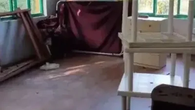 Rize'nin Güllü Köyü'nde İmam Hatip Soner Yarar, camideki kullanılmayan odayı