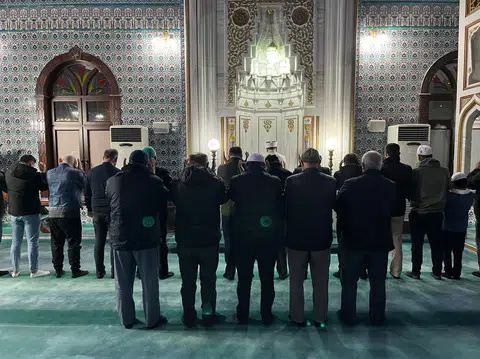 Rize’deki Sanayi Sitesi Camii’nde “Şehirlerin Kalbi Camide Buluşuyoruz” programı kapsamında