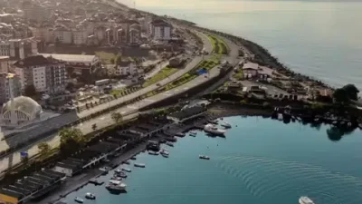 TÜİK verilerine göre Rize'de hanehalkı büyüklükleri ilçelere göre değişiyor. Ardeşen