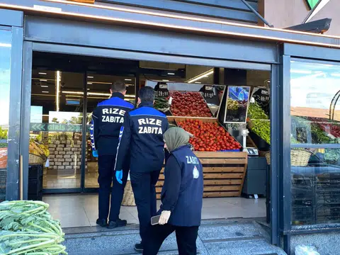 Rize Belediyesi, halk sağlığını korumak amacıyla kasaplarda kapsamlı denetimler yaptı.