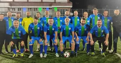 Rize'de Masterler ve Veteranlar futbol müsabakalarına sanatçılar Sami Bilgin ve