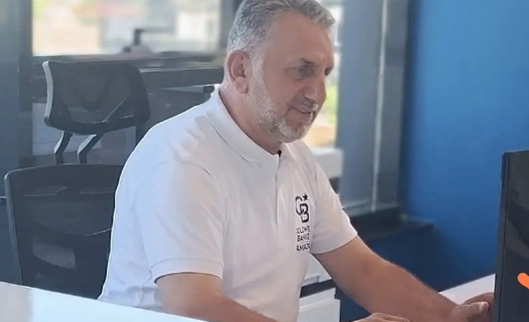 Bu topraklarda yüzyıllardır onurumuzla, alın terimizle yaşadık. Her adımında atalarımızın