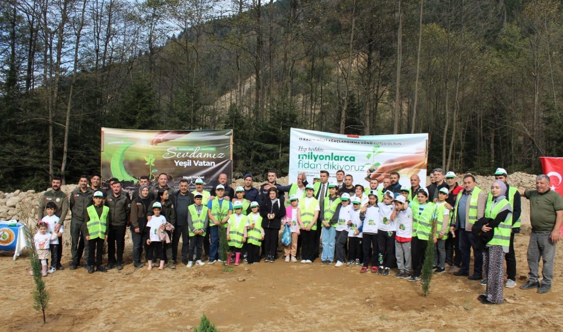 Tüm Türkiye de eş zamanlı olarak gerçekleştirilen 11 Kasım Milli