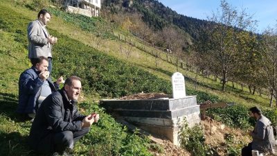 24 Kasım Öğretmenler Gününde İkizdere’de öğretmenler bir süre önce vefat