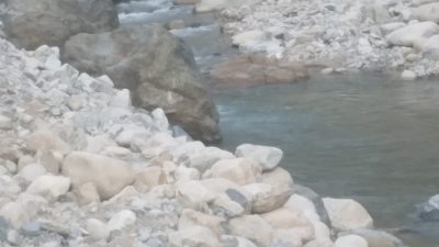 Dere yatağında yapılan tahribatlar çevreye zarar veriyor. Son yıllarda İkizdere