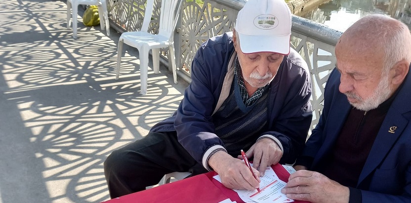 Rize’nin Ardeşen ilçesinde Saadet Partisi, son dönemde saha faaliyetlerini yoğunlaştırarak