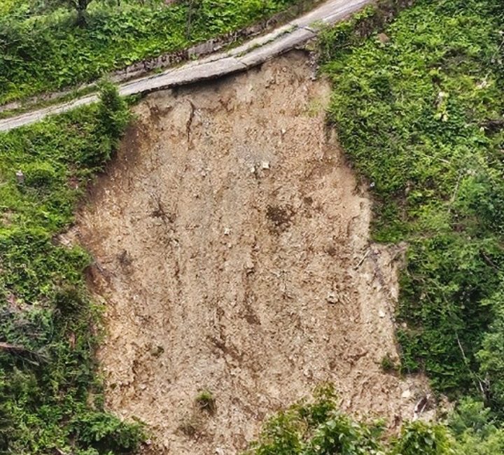 CUMHURBAŞKANININ MEMLEKETİNDE KÖY YOLU HEYELAN DOLAYISIYLA 1 YILDIR KAPALI